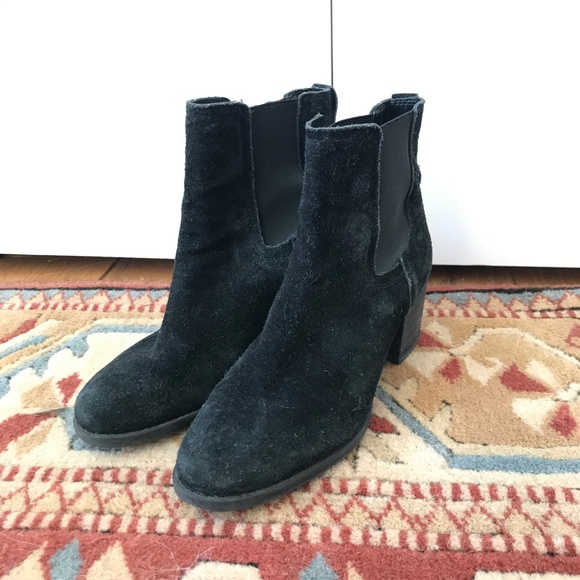 Black Chelsea Boots - Picture 1 of 4